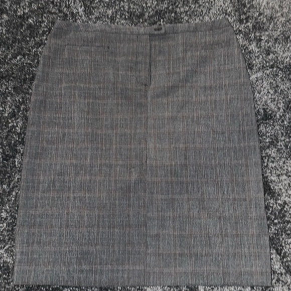 Van Heusen Dresses & Skirts - Plaid Van Heusen Knee Length Skirt with Front Split - 10